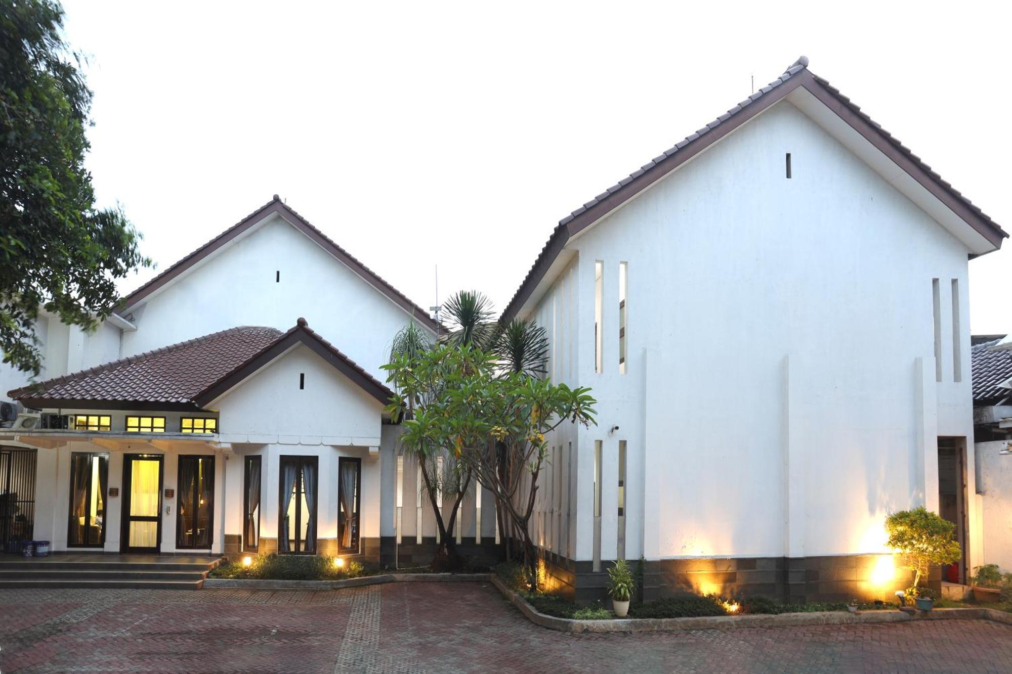 Rumah tetamu Jambuluwuk Menteng Jakarta